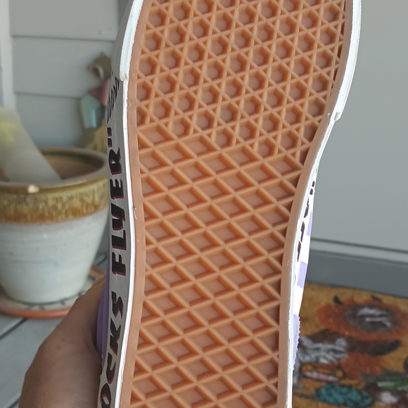 Vans - Picture 7 of 16